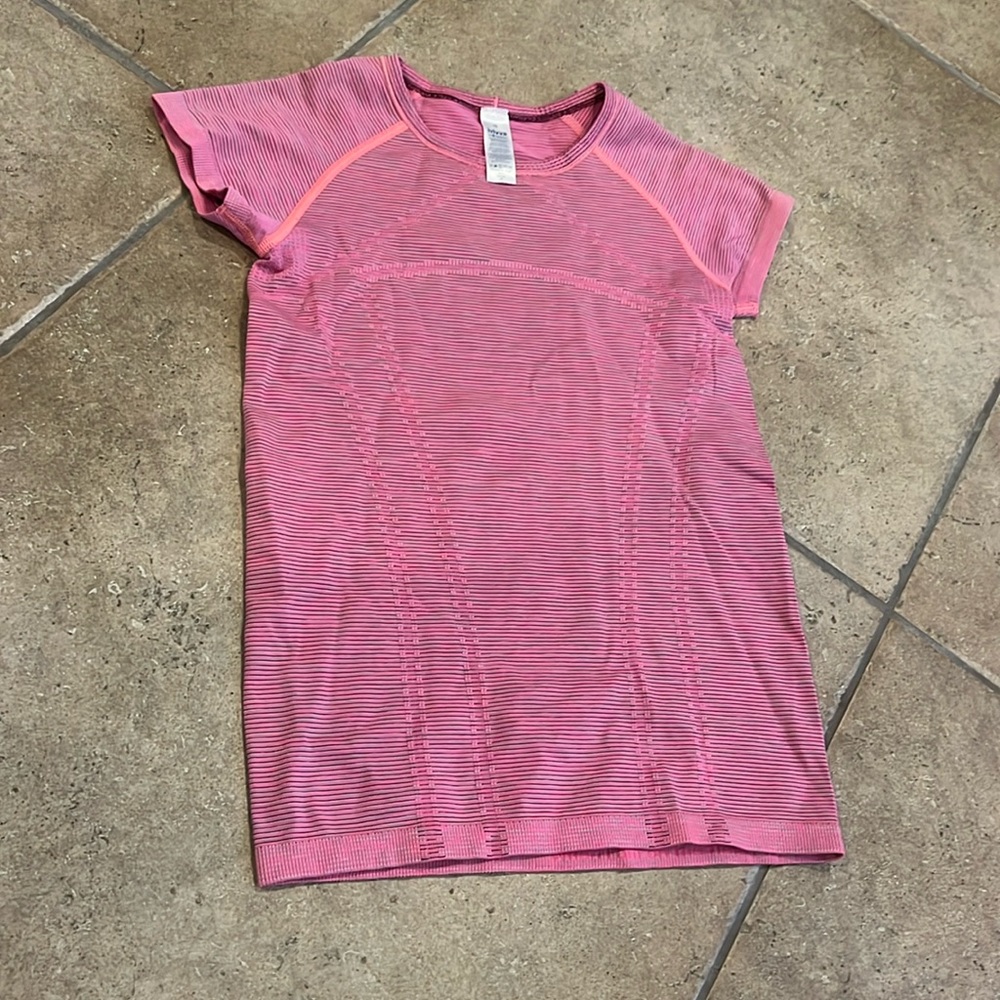 Pink short sleeve workout top